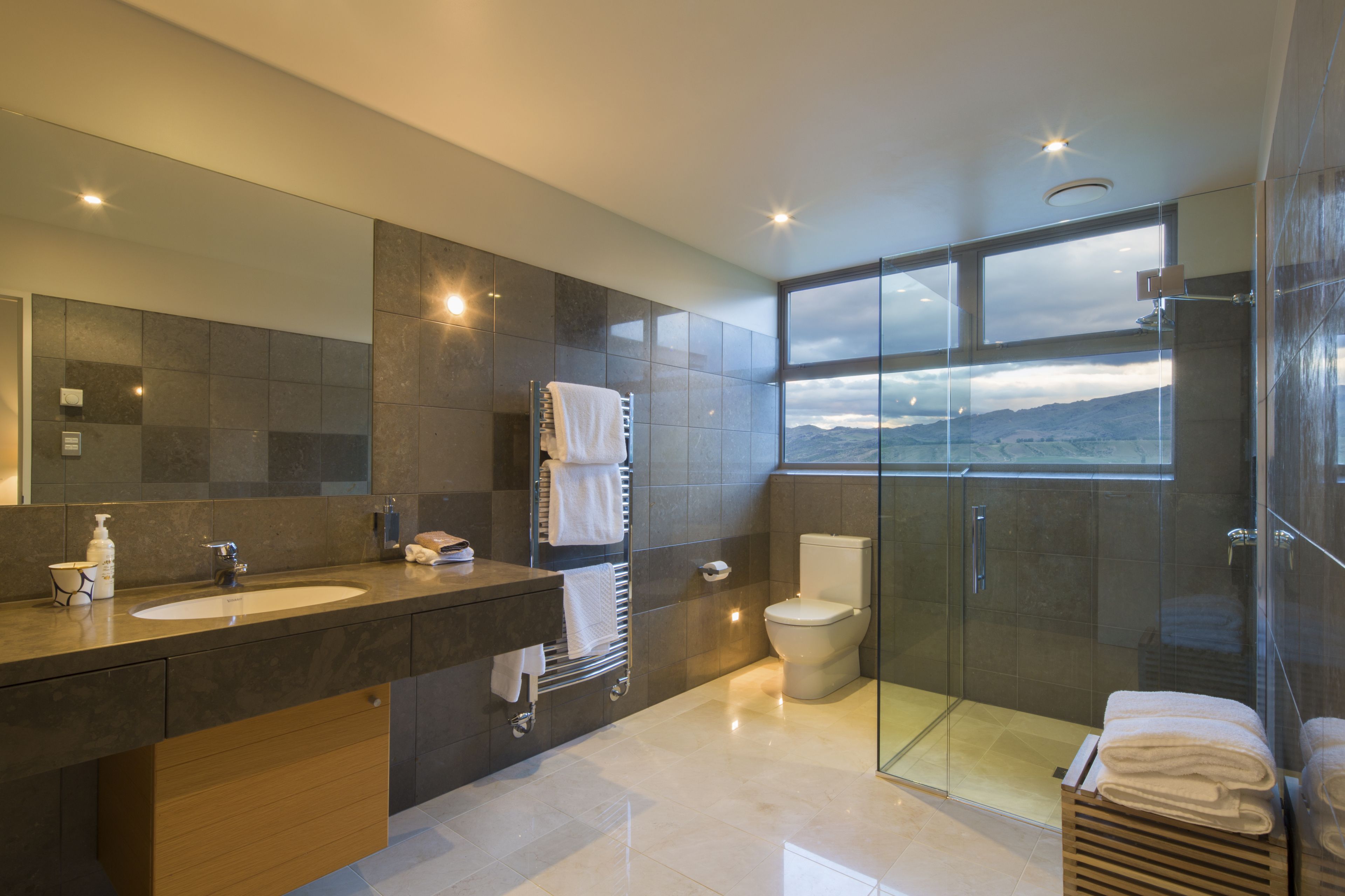 Luxury Room, 1 King Bed, Hot Tub, Lake View | Bathroom | Shower, free toiletries, hair dryer, bathrobes