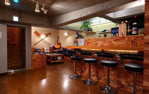 Lounge - Enoshima Guest House 134 - Hostel (Fujisawa)