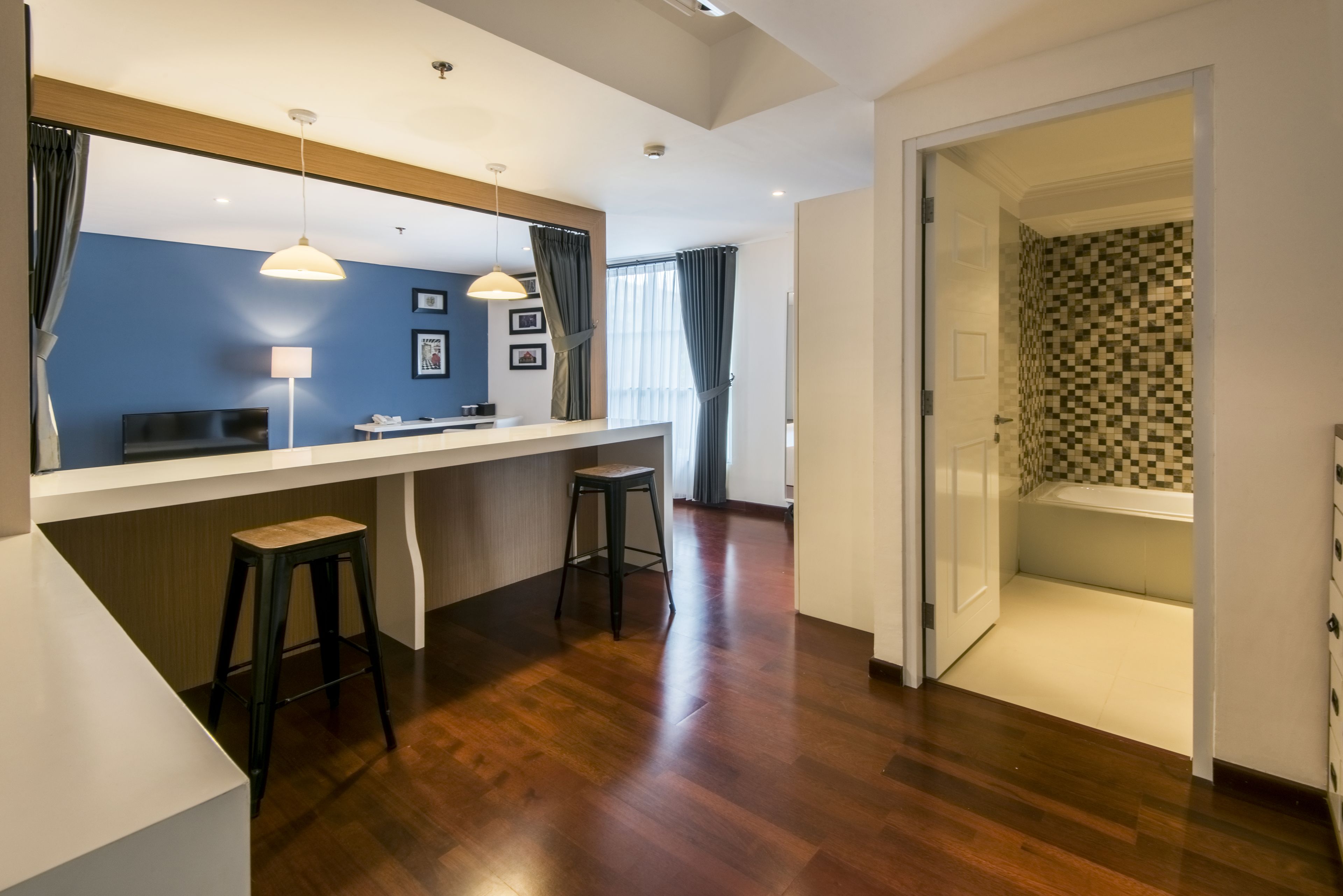 premier room | in-room safe, individually decorated, desk, iron/ironing board