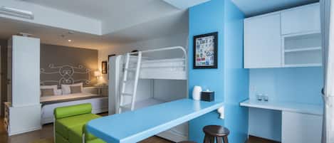 In-room safe, individually decorated, desk, iron/ironing board