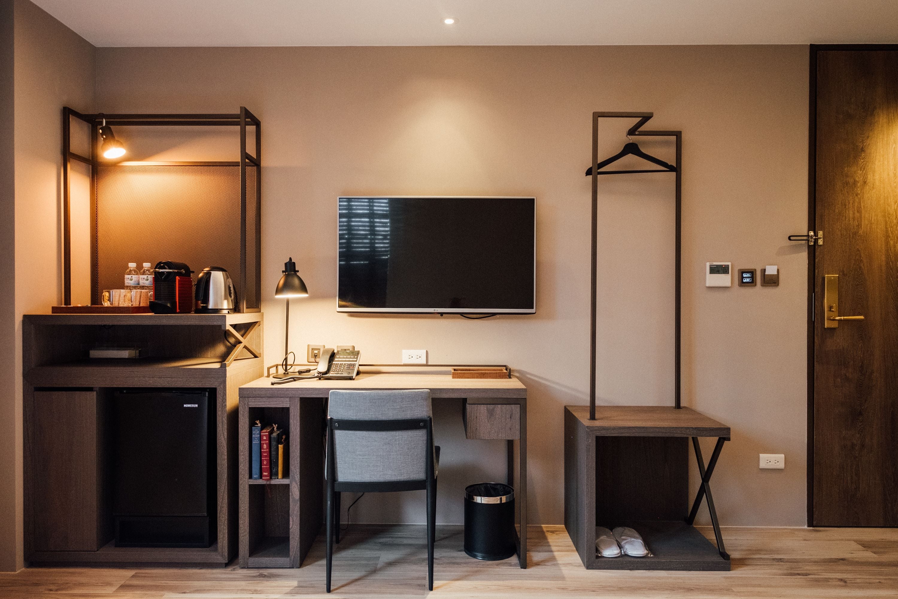 chez nous tall   | minibar