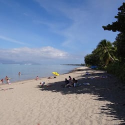 Beach nearby, white sand, scuba diving, snorkelling