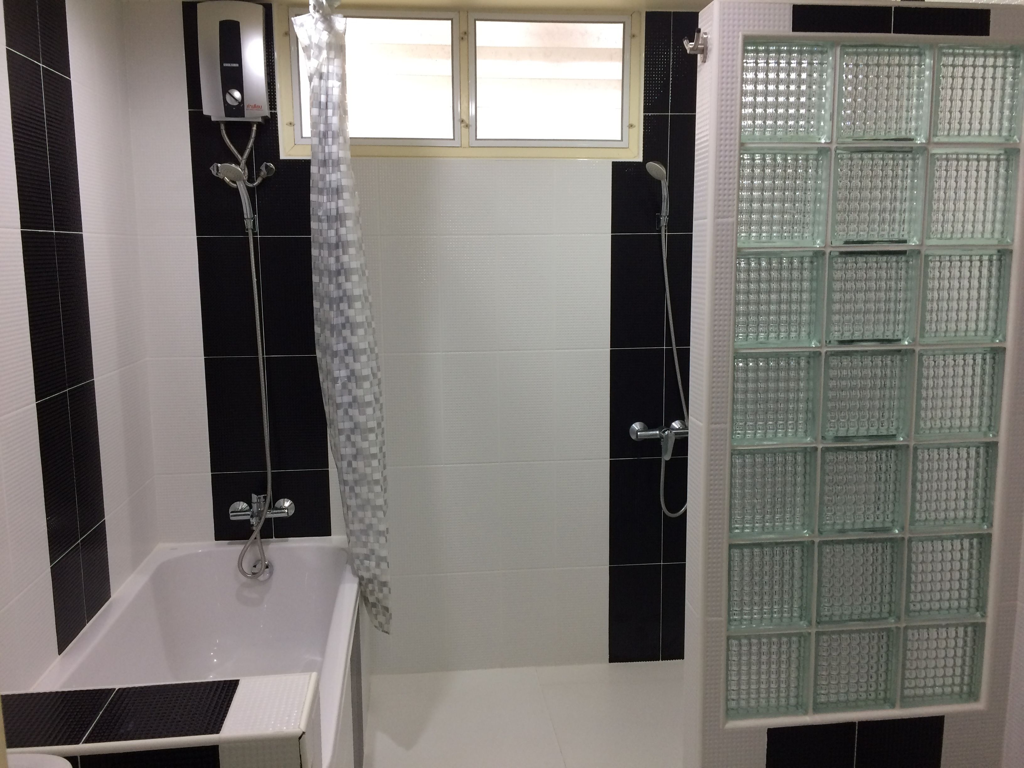 Villa | Deep soaking bathtub