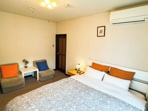 ห้องดับเบิล, เตียงควีนไซส์ 1 เตียง, วิวภูเขา | ตู้นิรภัยในห้องพัก, Wi-Fi ฟรี, ผ้าปูที่นอน