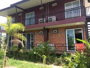 Fachada de la propiedad