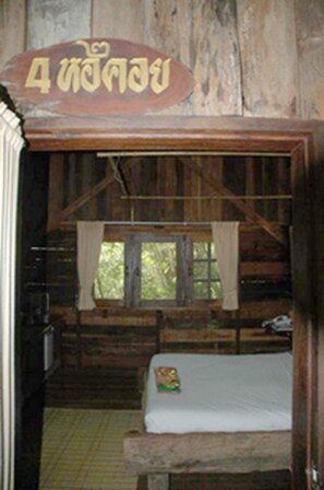 Superior Double Room | Rollaway beds, free WiFi - Mom Chailai Forest Retreat (Sai Yok)