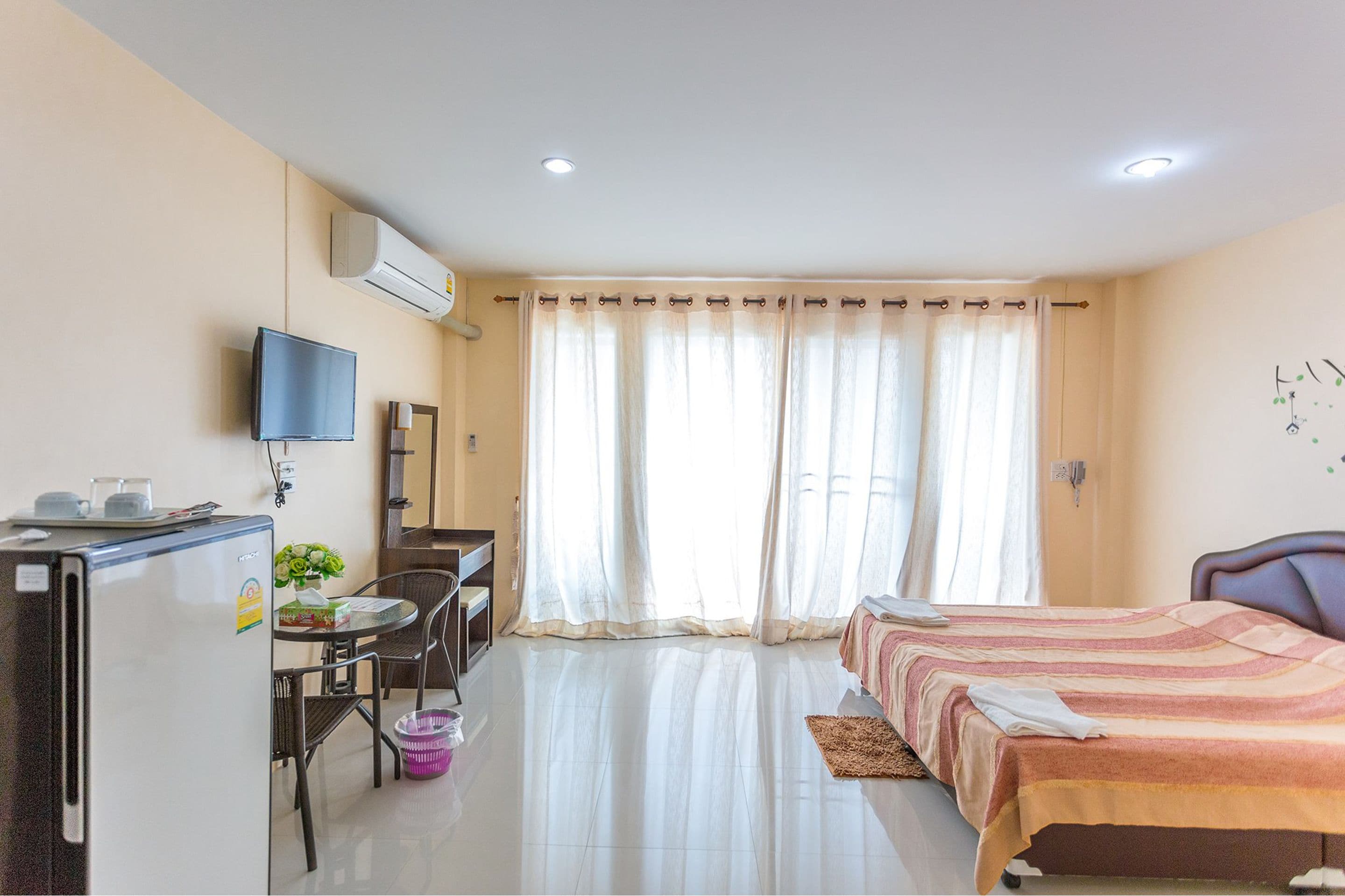 Standard Double Room, 1 King Bed | Rollaway beds, free WiFi