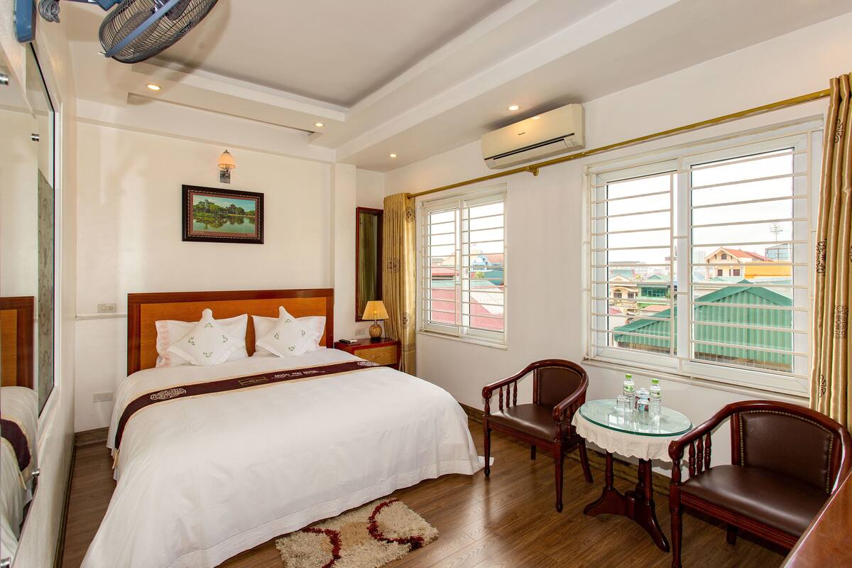 Deluxe Room | Premium bedding, memory foam beds, minibar (some free items)