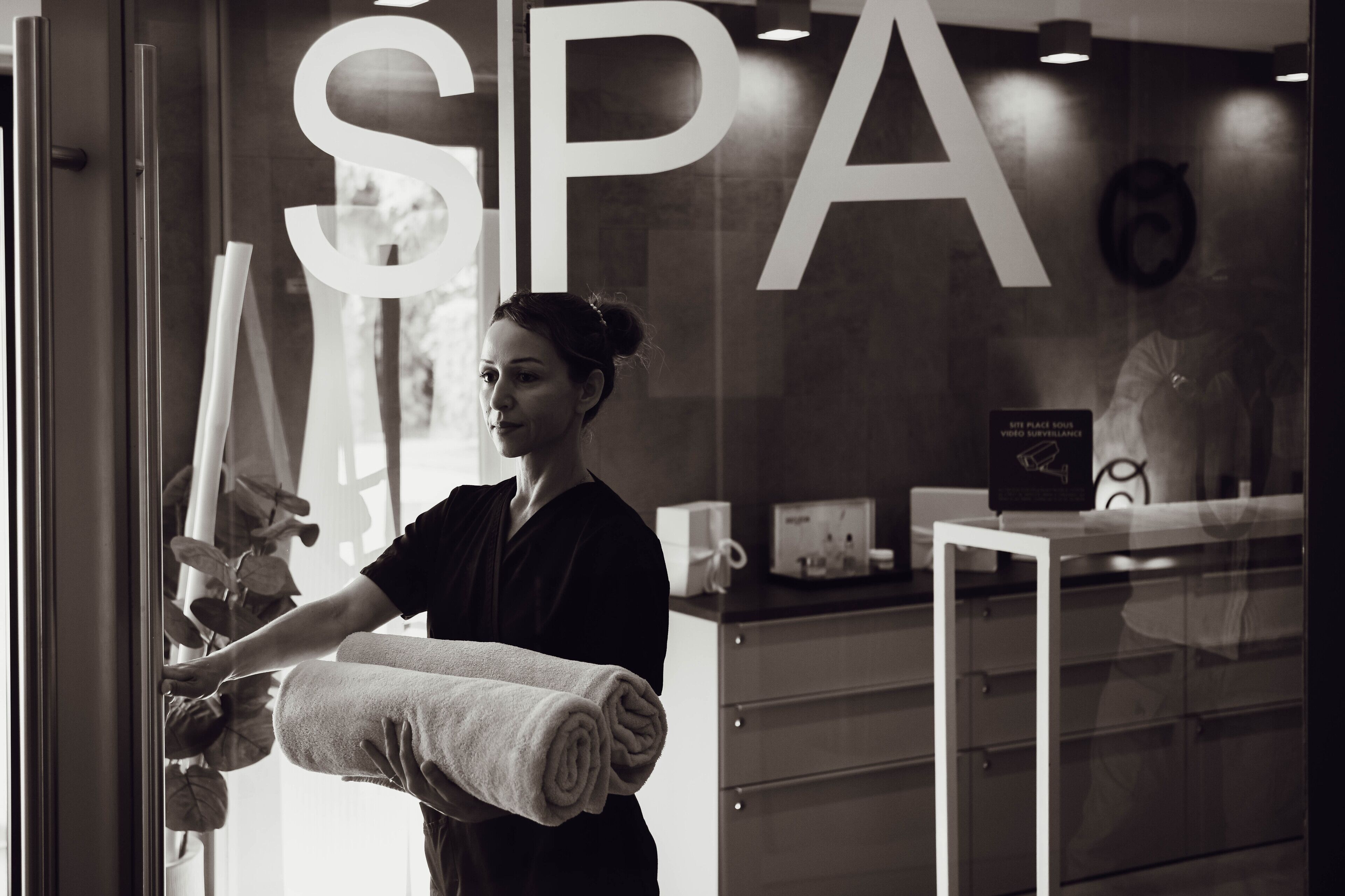 turkish bath/hammam, body treatments, swedish massages, body scrubs