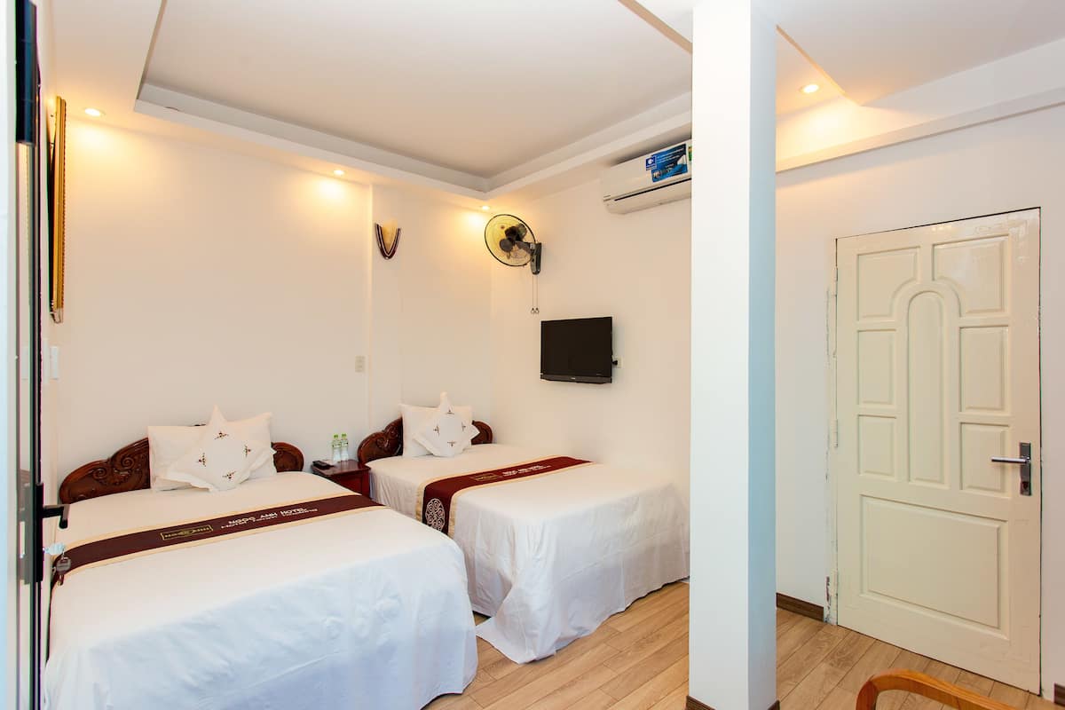 superior room | 1 bedroom, desk, blackout curtains, soundproofing