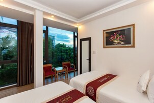 Superior Room | Desk, blackout drapes, soundproofing, free WiFi