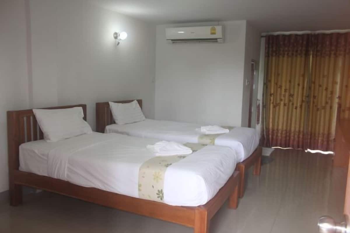 Rollaway beds, free WiFi