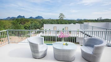 3 Bedrooms Villa with Private Jacuzzi | Premium bedding, Tempur-Pedic beds, in-room safe, individually decorated