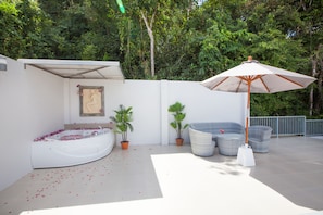 3 Bedrooms Villa with Private Jacuzzi | Terrasse/Patio
