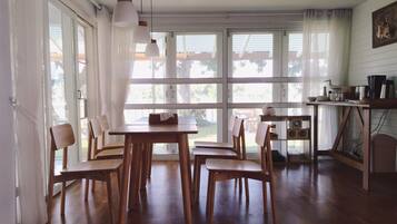 Daily continental breakfast (THB 150 per person)