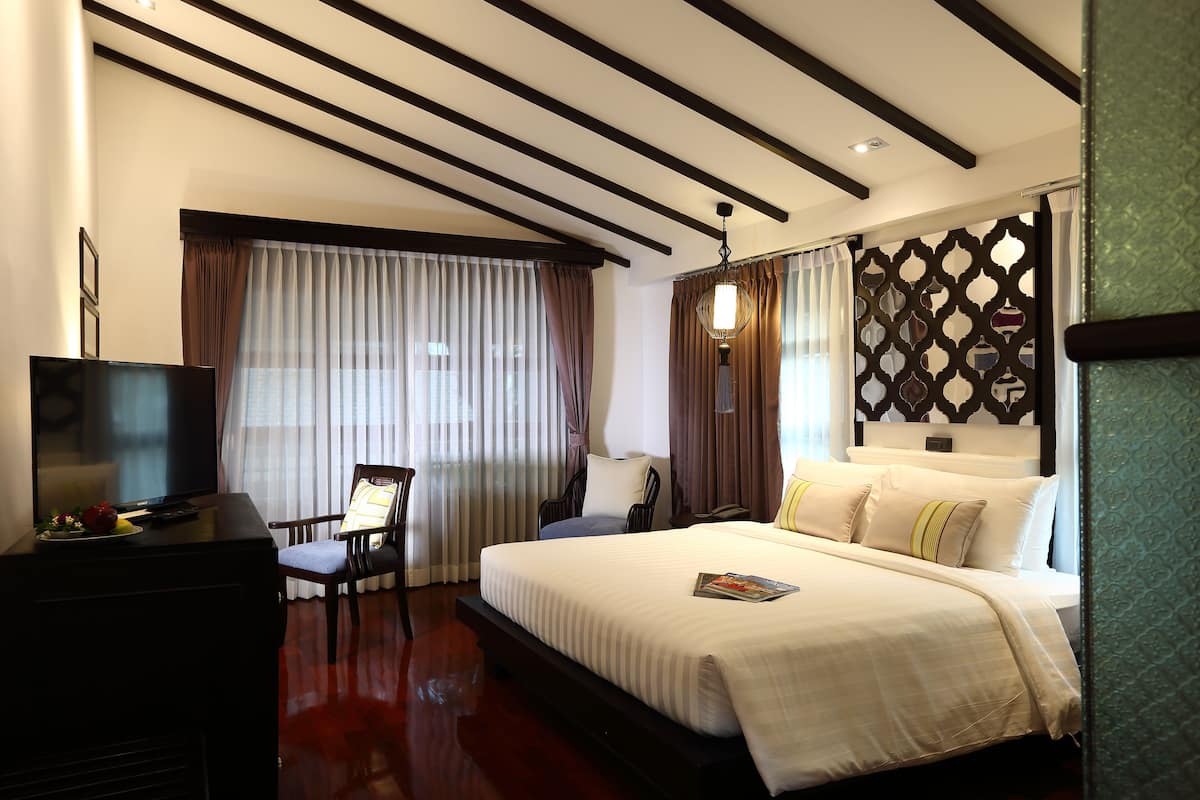 Romantic Lanna Grand Deluxe | 1 phòng ngủ, két bảo mật tại phòng, bàn, phòng cách âm