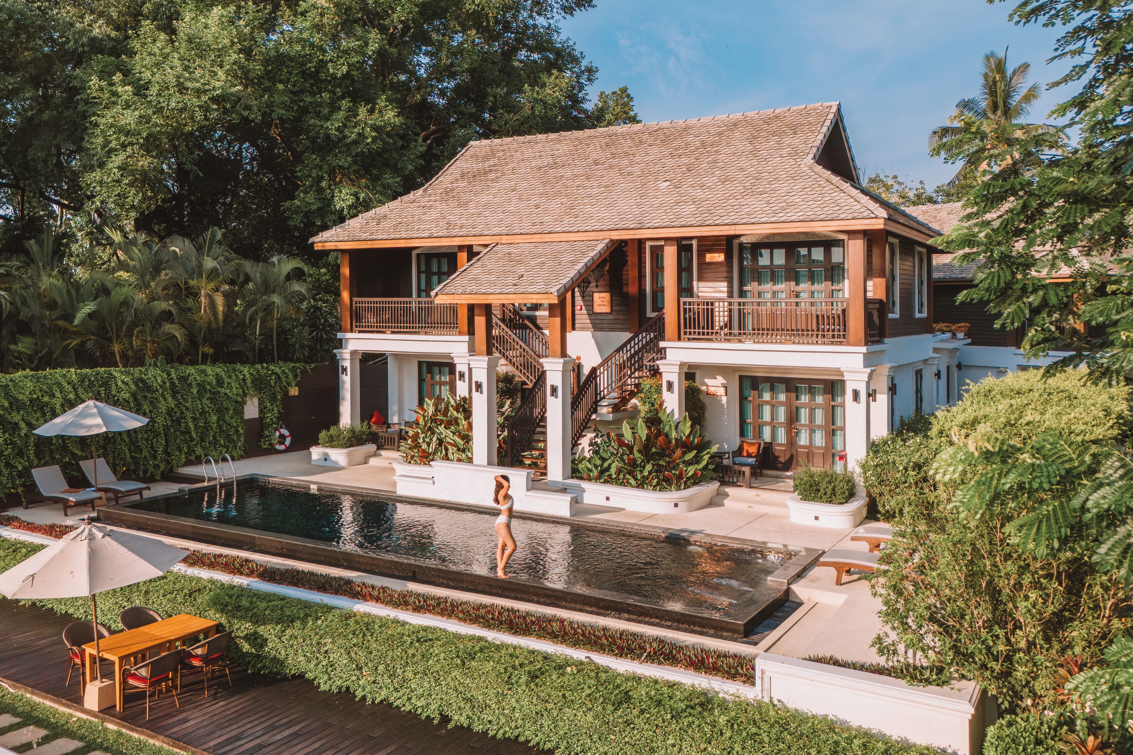Caja de seguridad en la habitación y escritorio 