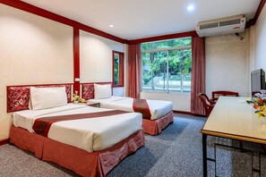 Deluxe Room | Desk, blackout curtains, free WiFi, bed sheets - Beverly Hill Park Hotel (Nakhon Sawan)