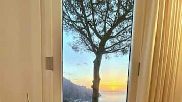 Appartamento Deluxe, 2 camere da letto, 2 bagni, vista mare | Biancheria da letto di alta qualità, materassi in memory foam