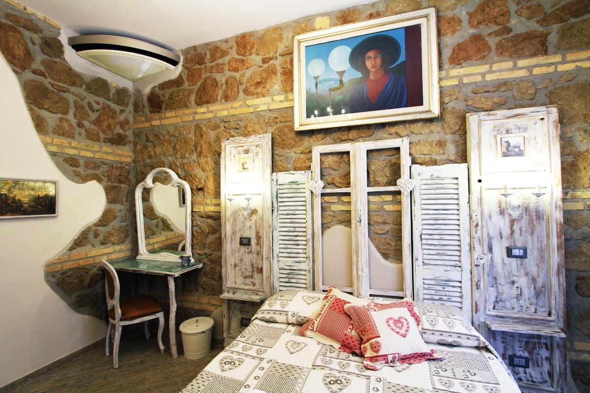 Double Room, Jetted Tub