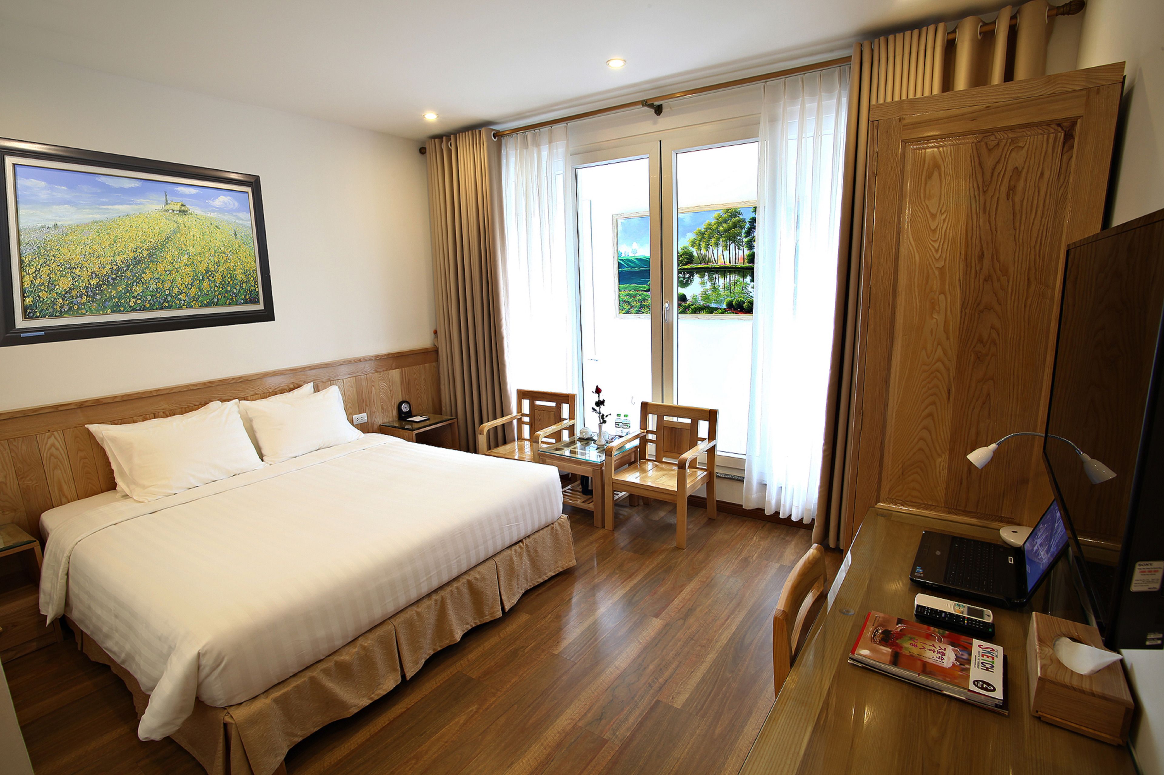 minibar, in-room safe, desk, blackout curtains