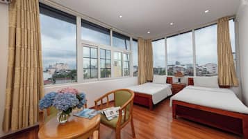 Connecting Room | Frigobar, cofres nos quartos, escrivaninha, quartos à prova de som