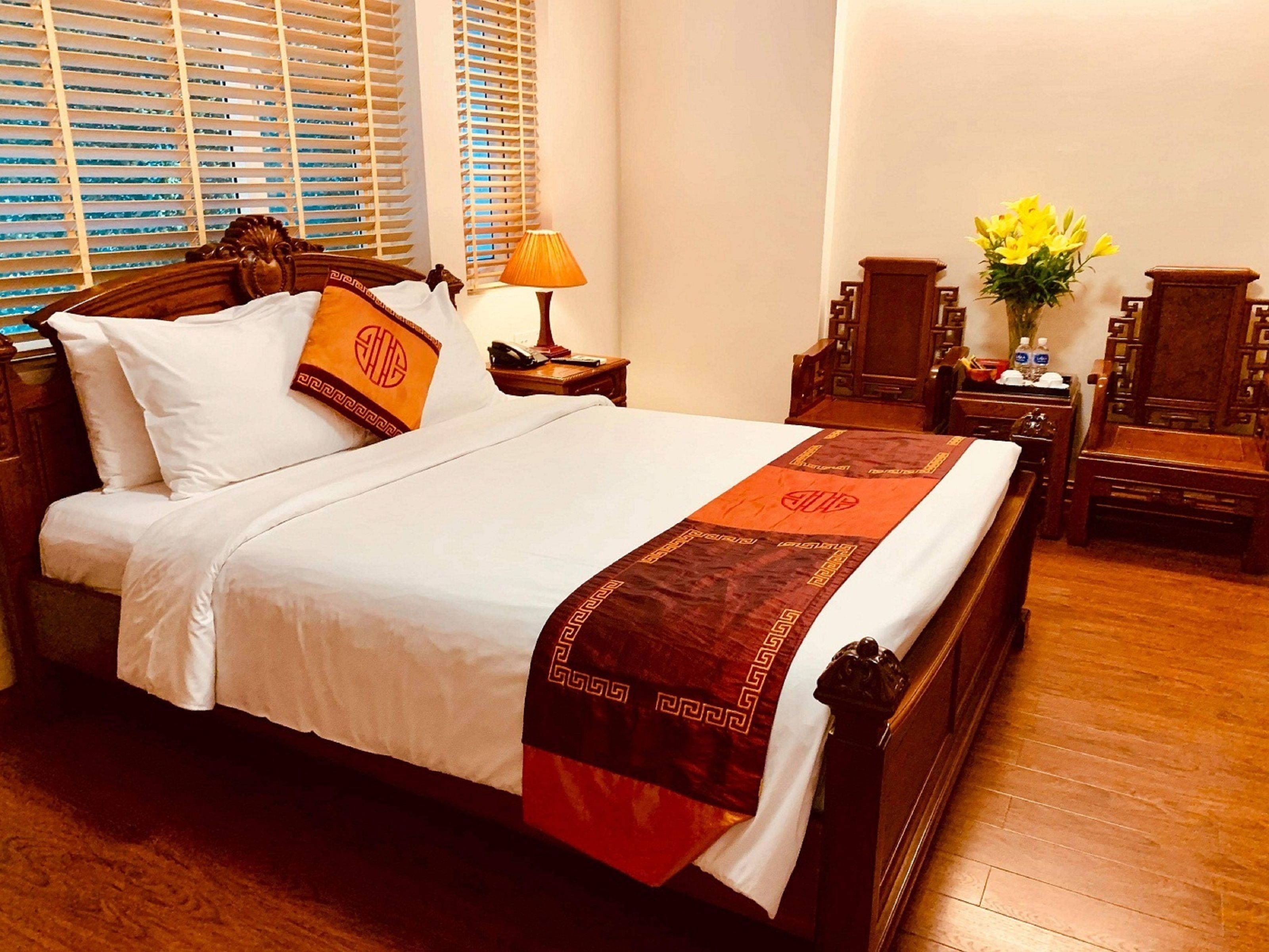 minibar, in-room safe, desk, soundproofing