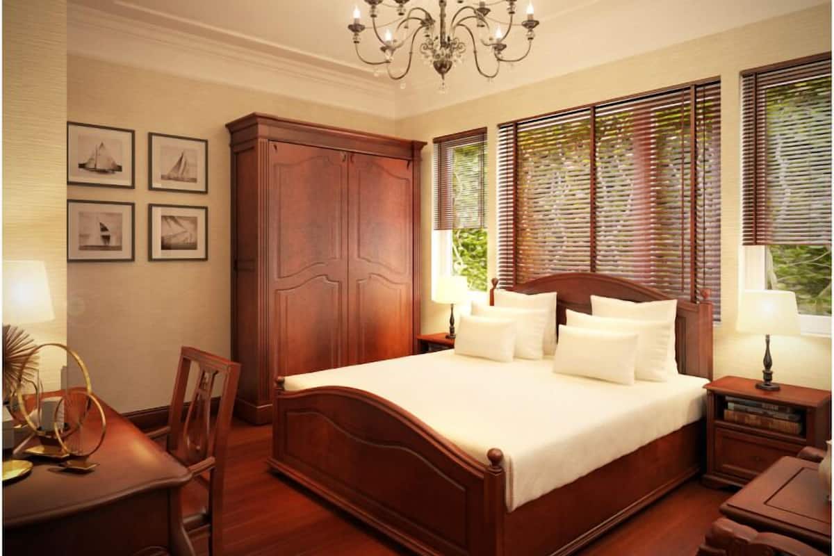 Minibar, in-room safe, desk, soundproofing