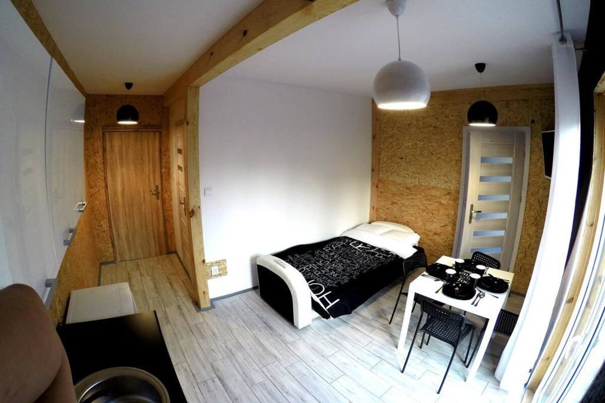 Habitación cuádruple (P14; two extra beds possible) | Insonorización, camas extra gratis y wifi gratis