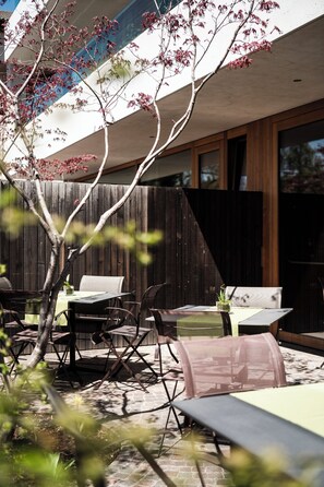 Terrasse au soleil