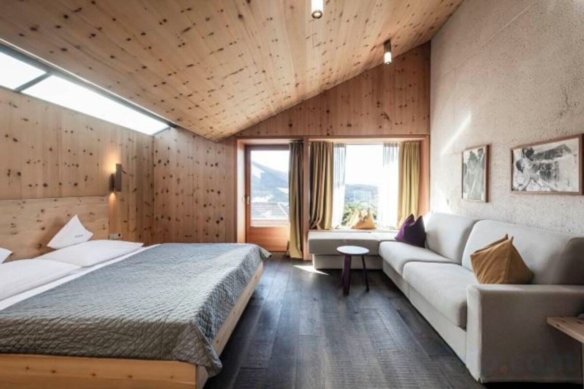 One-Bedroom Apartment With Balcony