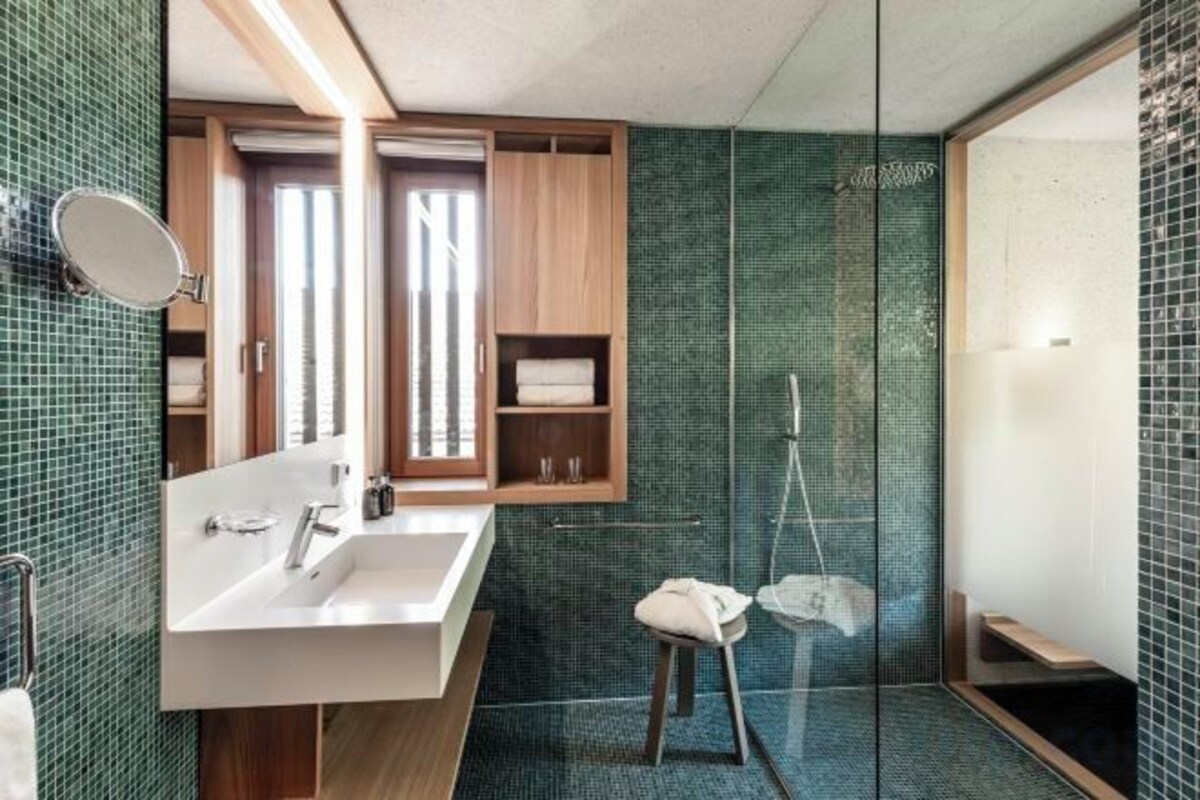 Bathroom | Shower, rainfall showerhead, free toiletries, hair dryer