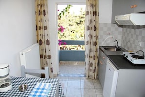 Apartment, 1 Bedroom | Private kitchenette | Fridge, cookware/dishes/utensils - Michel Apartments (Malevizi)