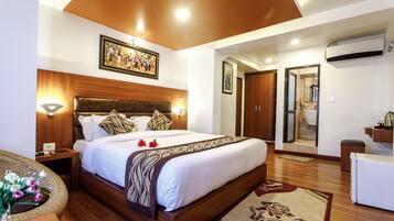 Luxury Room | In-room safe, desk, soundproofing, free WiFi
