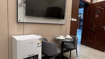 Minibar, iron/ironing board, free WiFi