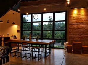 Lobby sitting area - Manonnee Bed & Breakfast (Chiang Rai)