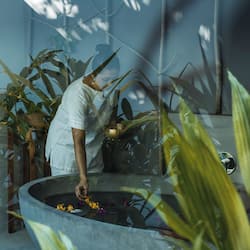 Couples treatment rooms, sauna, steam room, body treatments