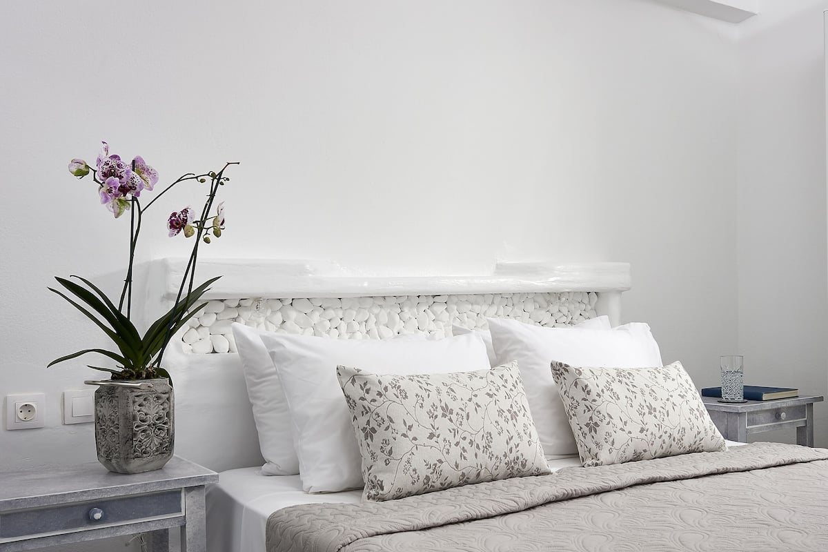 soundproofing, iron/ironing board, free wifi, bed sheets