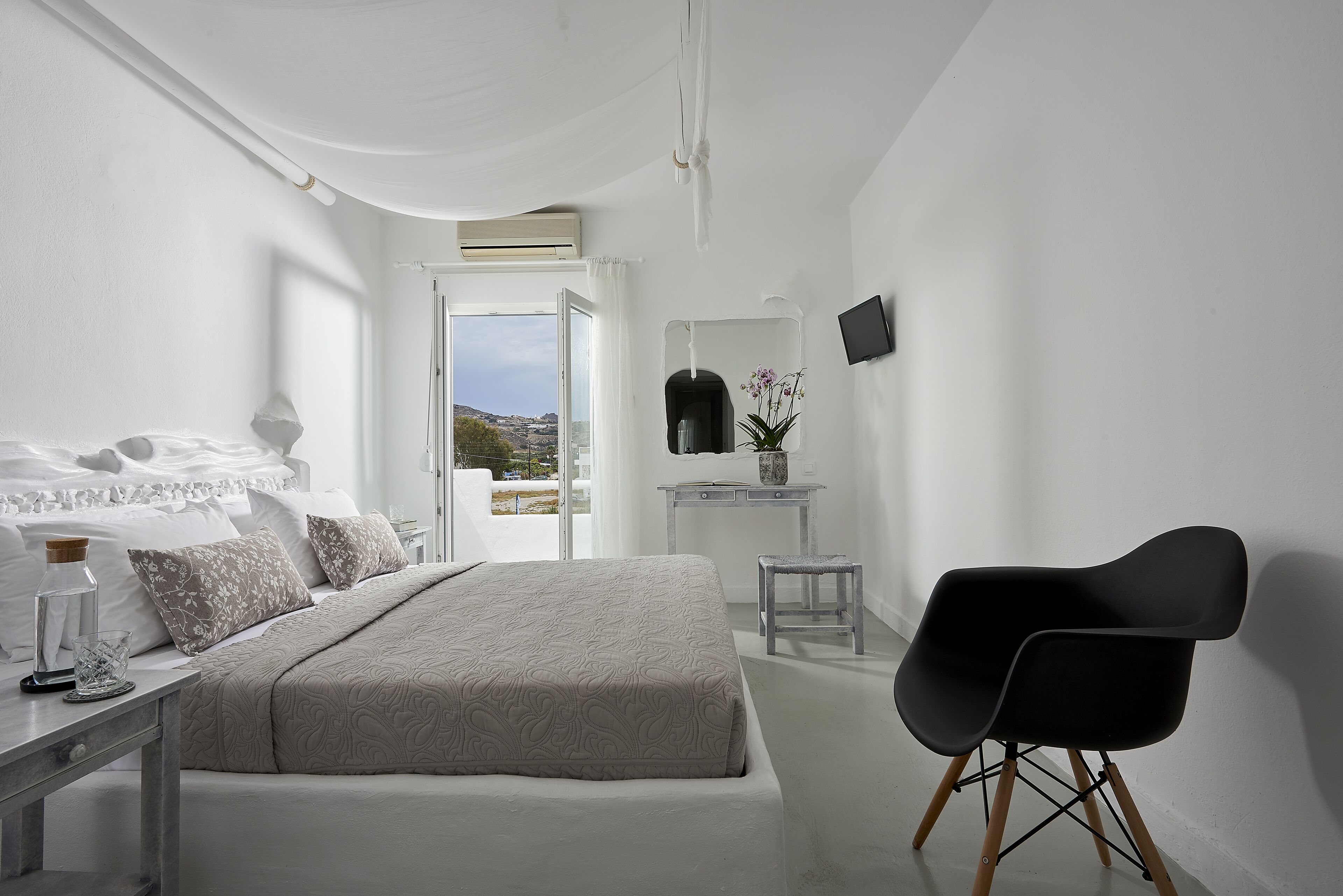 soundproofing, iron/ironing board, free wifi, bed sheets