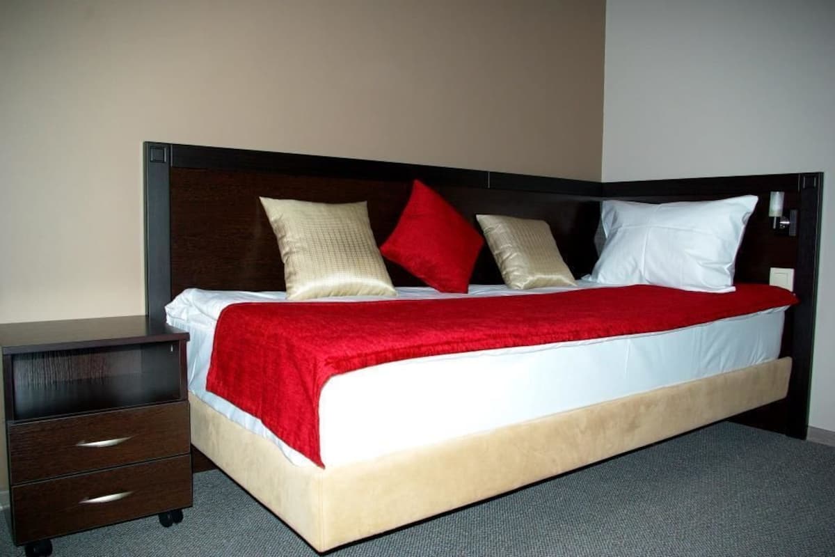 Economy-Zimmer, 1 Einzelbett | Zimmersafe, Schreibtisch, Verdunkelungsvorhänge, Bügeleisen/Bügelbrett