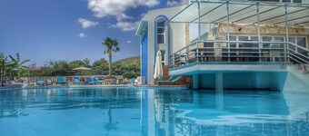 Skion Palace Beach Hotel - Bungalows Boutique