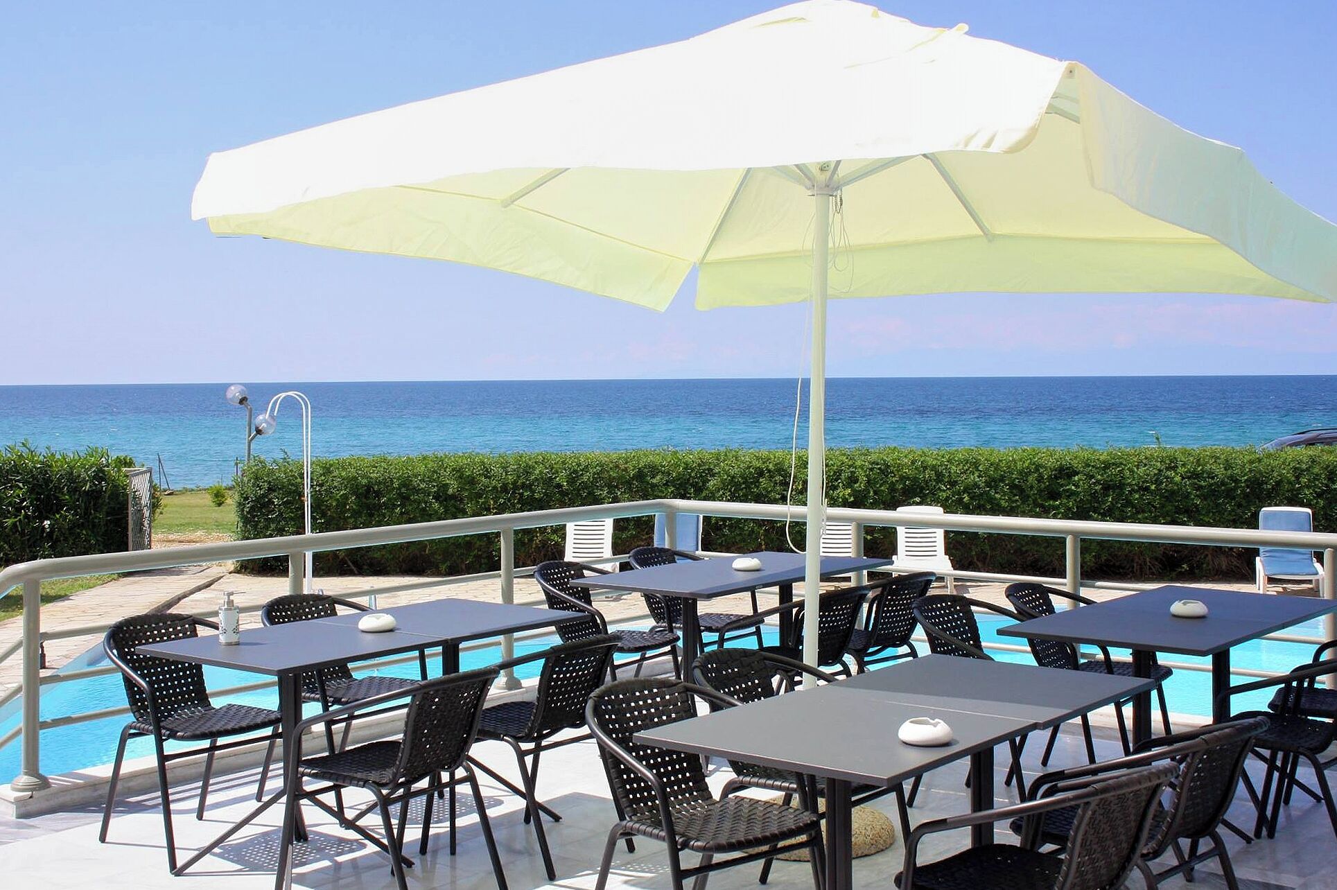 2 restaurantes: opção de café da manhã, almoço e jantar