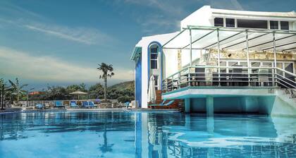 Skion Palace Beach Hotel - Bungalows Boutique