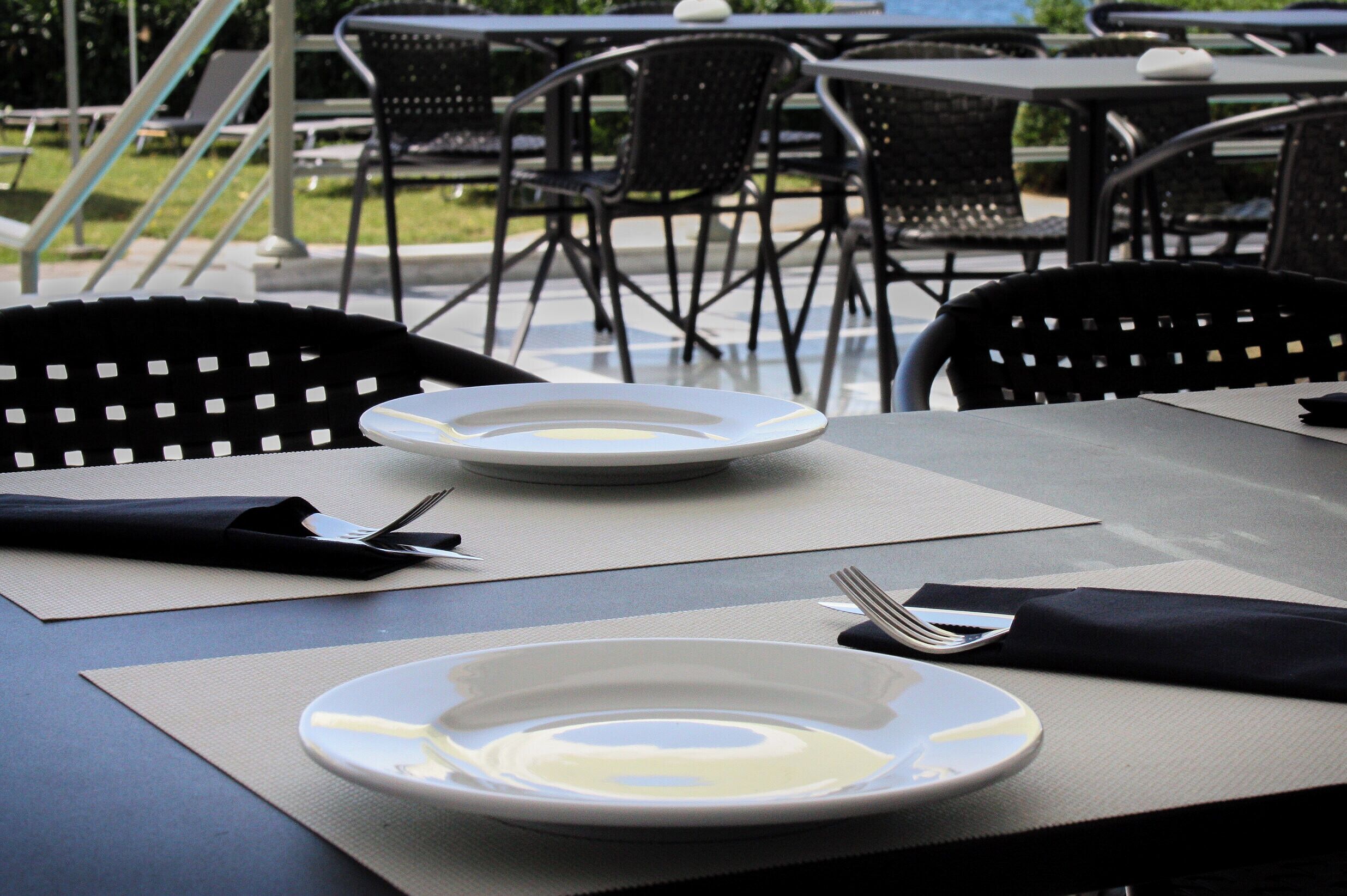 2 restaurantes; se sirve desayuno, almuerzo, cena y brunch