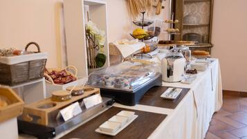 Daily buffet breakfast (EUR 8 per person)