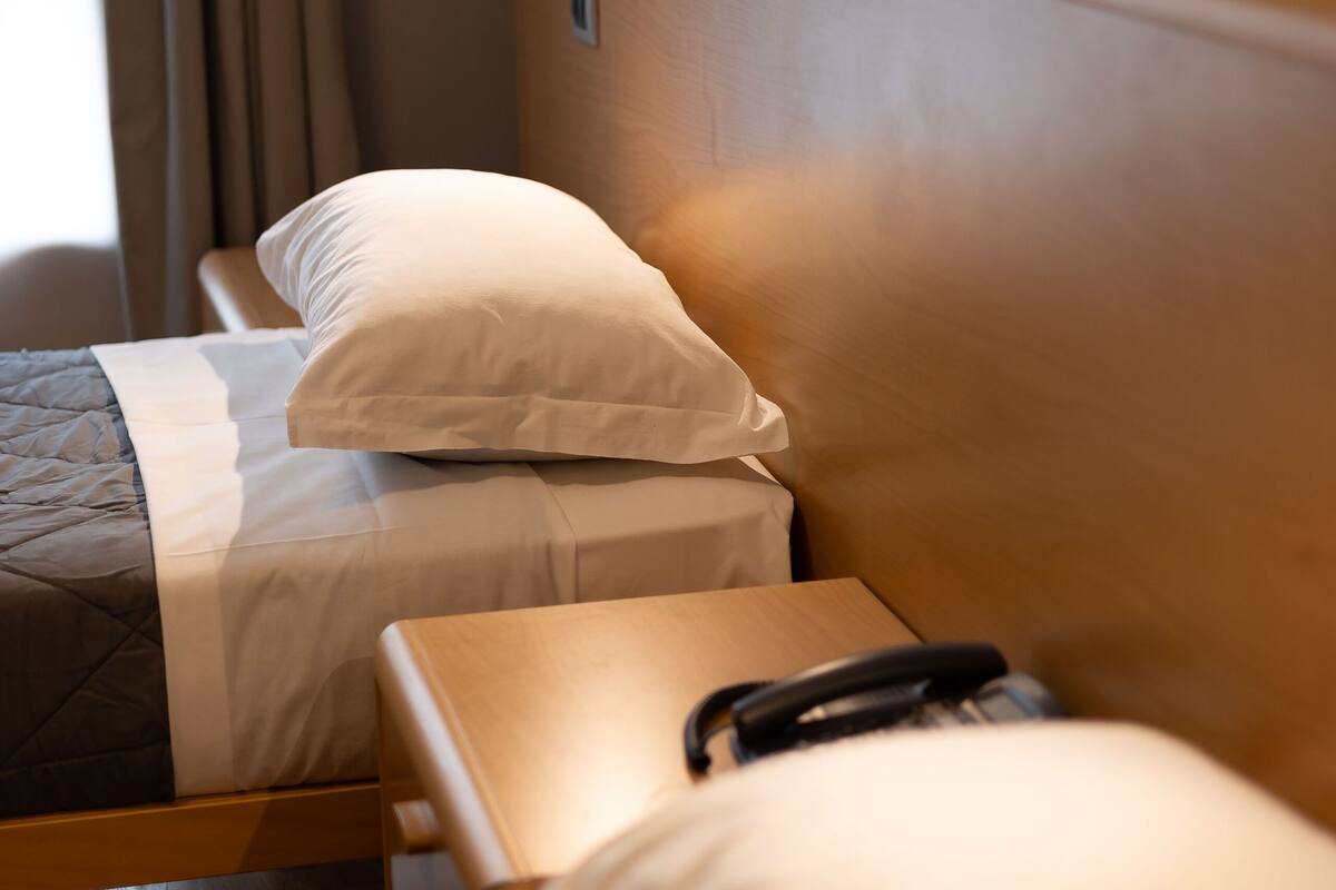 1 bedroom, premium bedding, down duvets, minibar