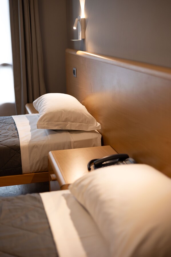 1 ห้องนอน, เครื่องนอนระดับพรีเมียม, ผ้านวมขนเป็ด, มินิบาร์