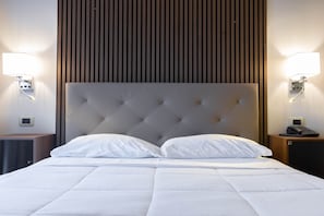 1 bedroom, premium bedding, down duvets, minibar - La Fertè Hotel (Asti)