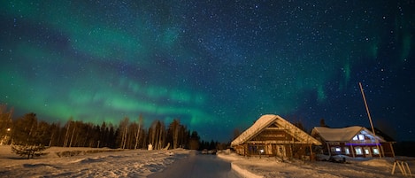 المنشأة من الخارج