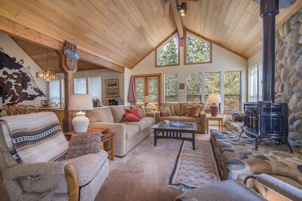 House, Multiple Beds (Atkin) | Living area | DVD player